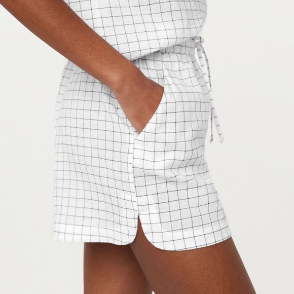 NWT Frank & Oak // The Annie Seersucker Shorts in White and Black Check - Picture 4 of 4